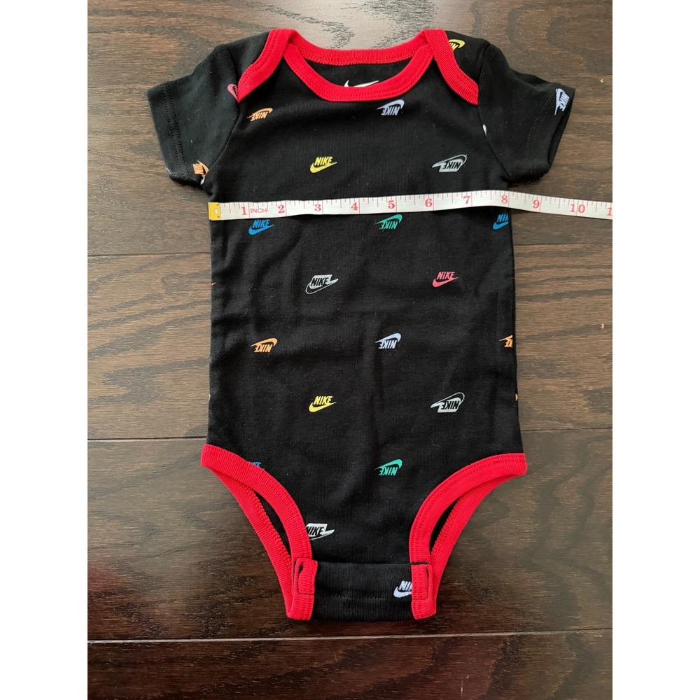 Nike Infant Boys 3 Piece Set Bodysuit Beanie Bib Black Red Multi Logo 6-12M - Picture 2 of 6